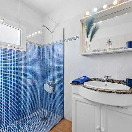 Home2book Charming *